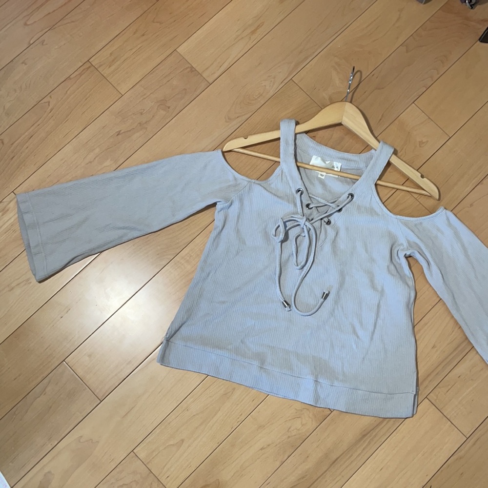 J.O.A. Open/Cold Shoulder Sweater - Picture 7 of 8